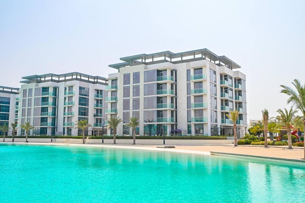 דובאי Luxe Shortlet - Unique 2 Bedroom In District One Meydan מראה חיצוני תמונה