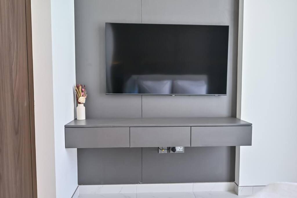 דובאי Luxe Shortlet - Unique 2 Bedroom In District One Meydan מראה חיצוני תמונה